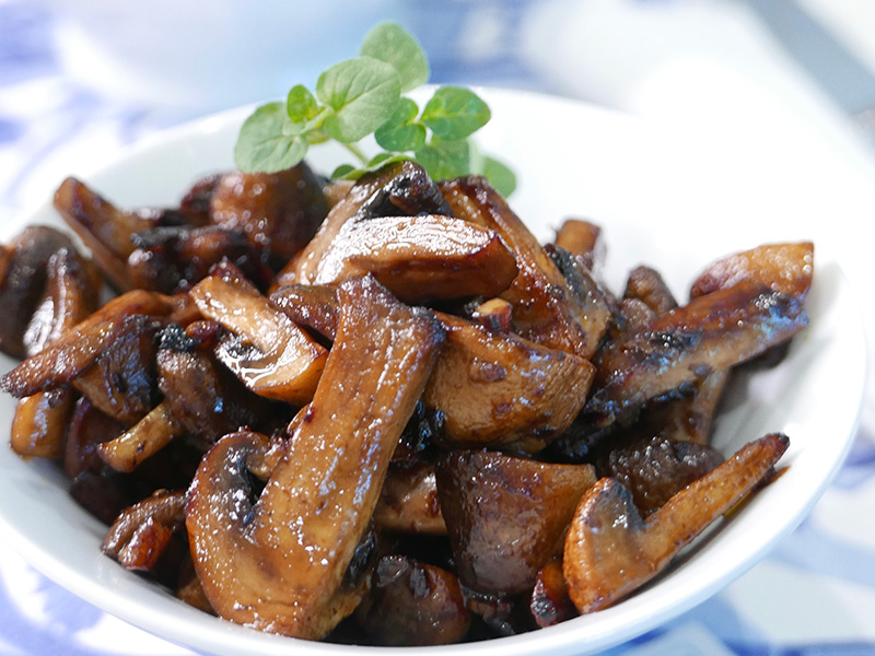 Quickie London Broil with Balsamic Mushrooms