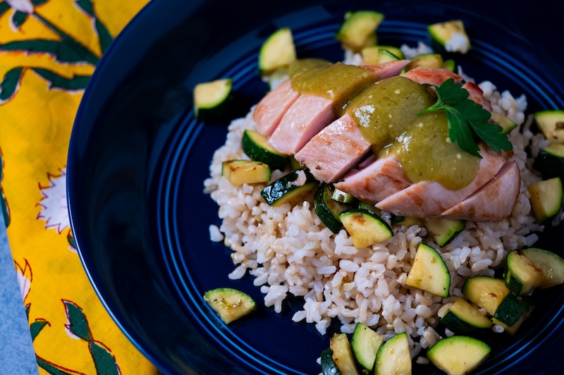 Chicken with Roasted Tomatillo Sauce