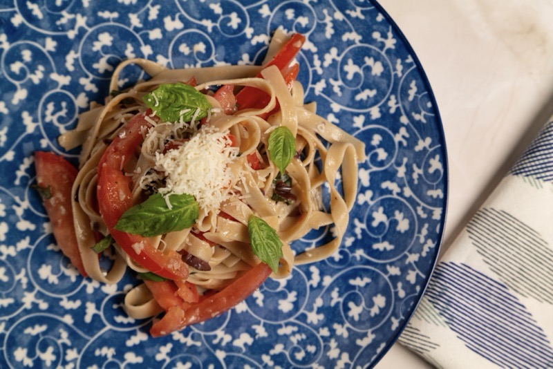 Fettucine with Olive Oil and Garlic
