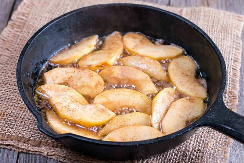 Pork Chops with Caramelized Apples