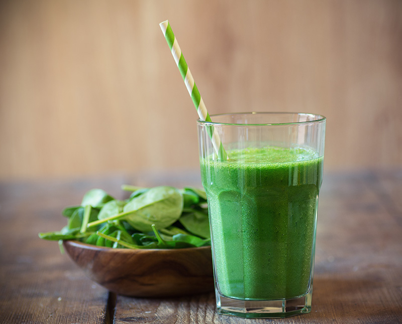 Spinach Almond Date Smoothie